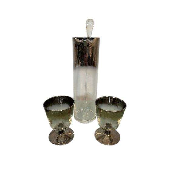 Martini Glassware Set Clear Black Stir Rod Pitcher 2 Glasses VTG Collectible - Picture 1 of 11